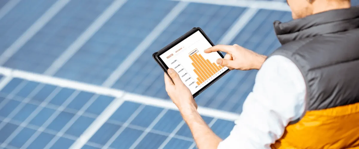 How to Monitor Solar Panel Performance